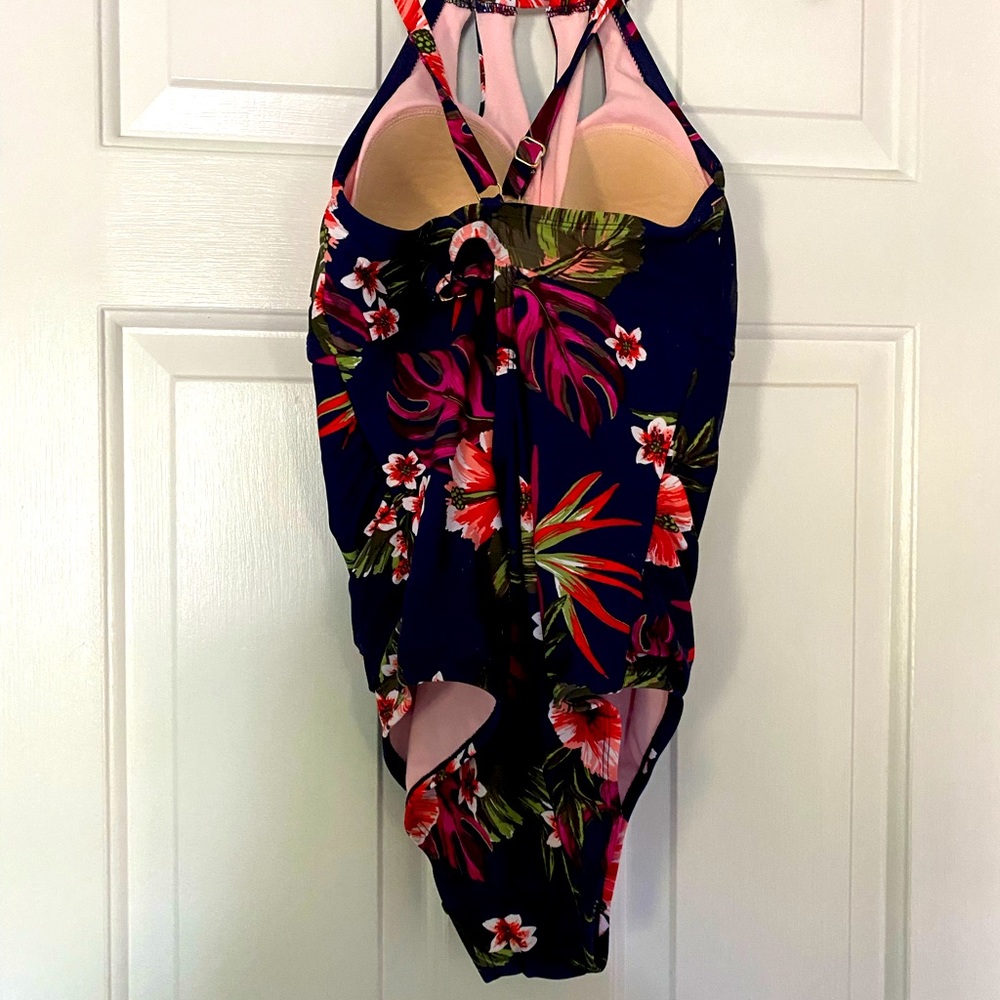 Kona Sol Gorgeous Swimsuit 16W - Picture 2 of 3